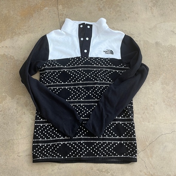 The North Face Other - North Face black and white quarter zip fleece